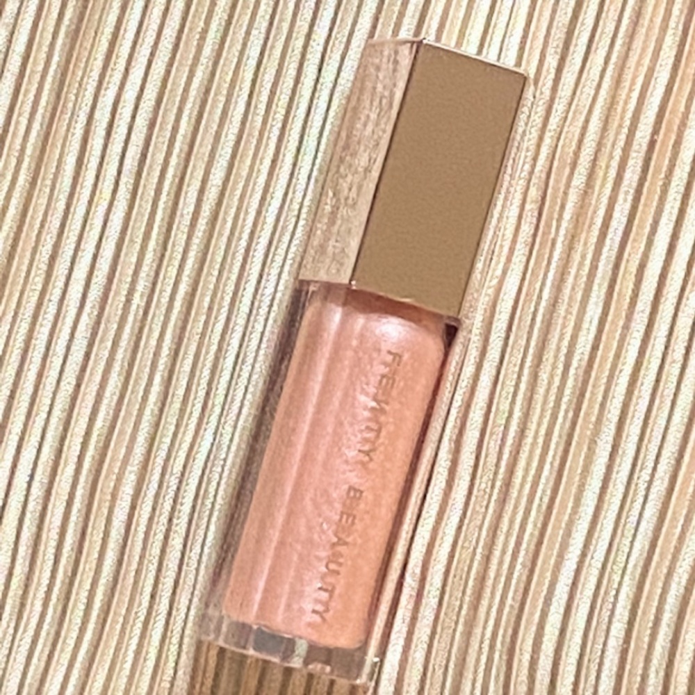 Fenty Beauty Gloss Bomb Universal Lip Luminizer 04 Sweet Mouth 0.3 oz full size